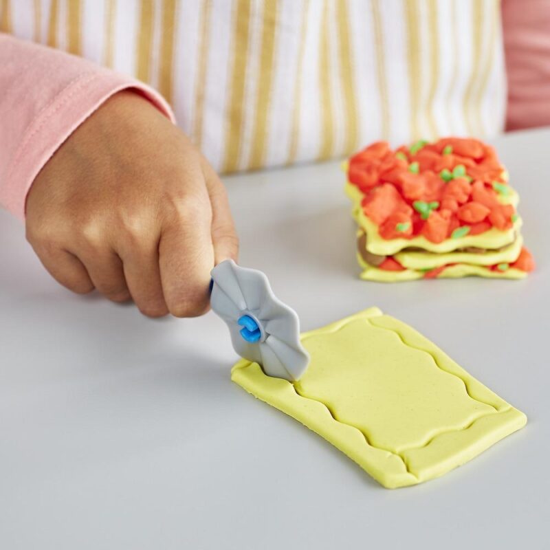 Play-Doh Kitchen Creations Noodle Makin' Mania